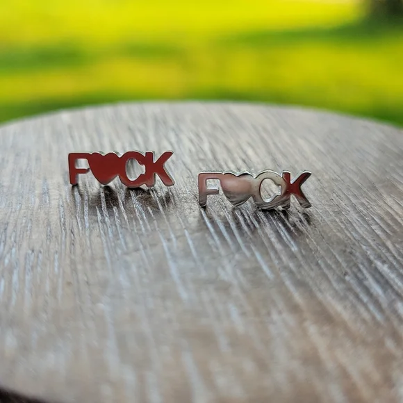 Unapologetic Stud Earrings, titanium, unisex - Picture 4 of 5
